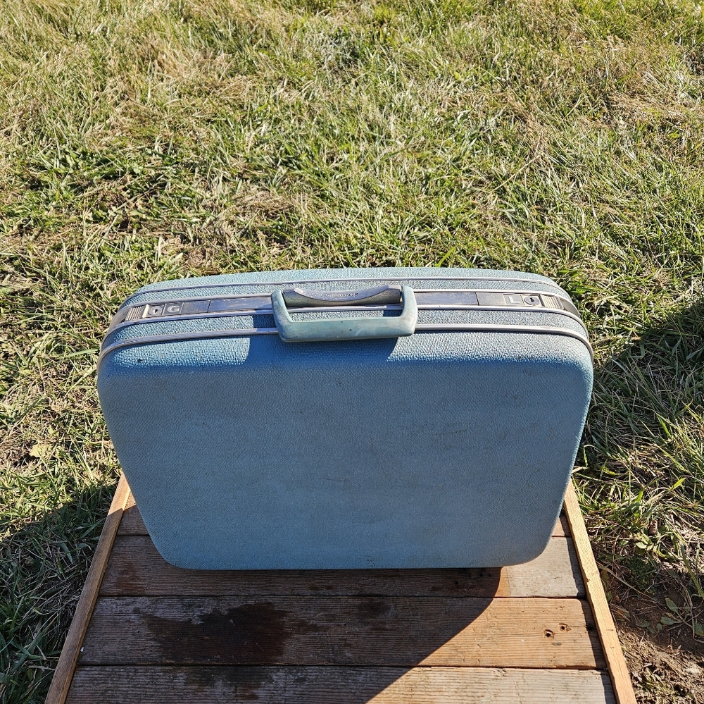 Vintage Blue Samsonite Silhouette Suitcase Style 1221